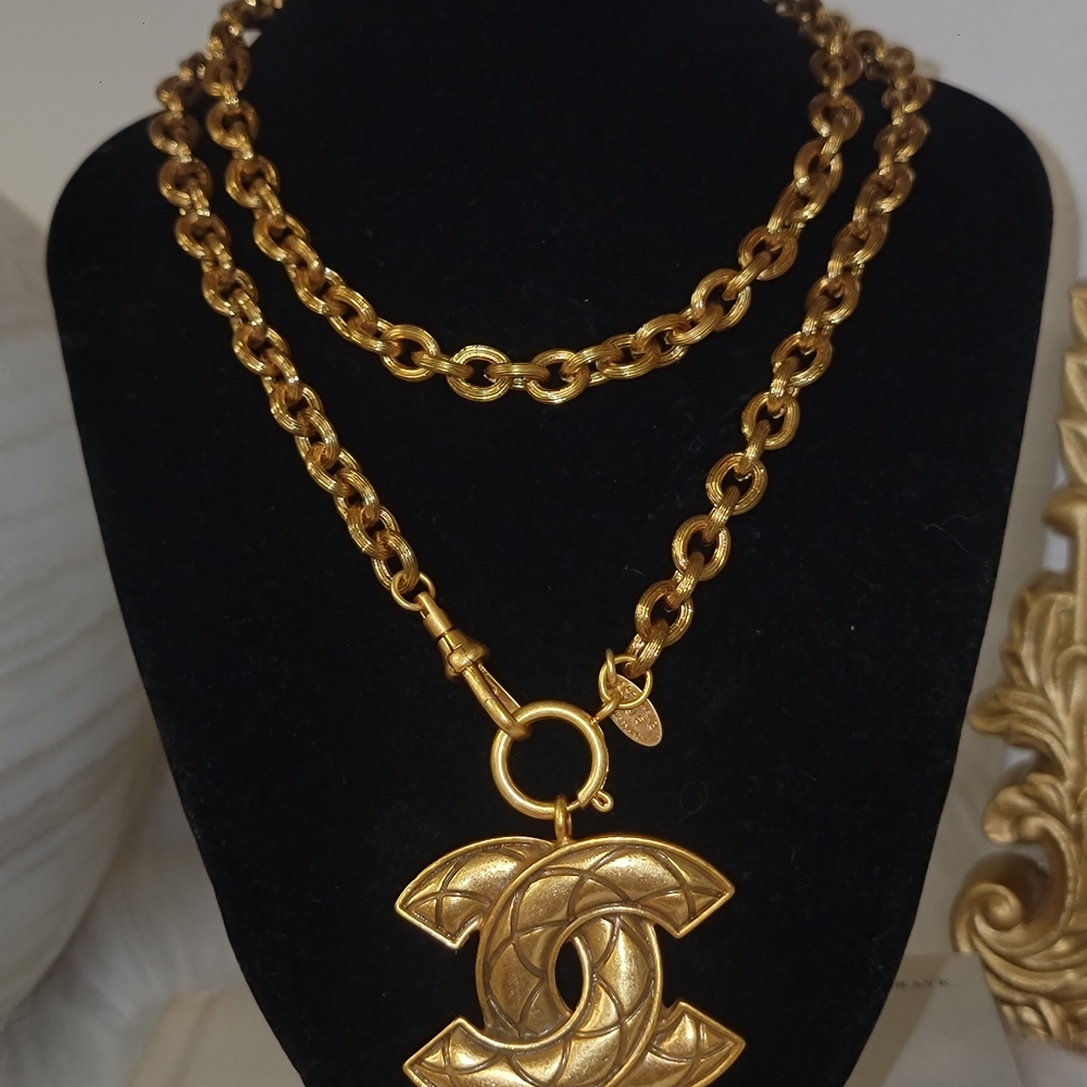 Chanel Gold Double Chain Necklace - Picture 2 of 5